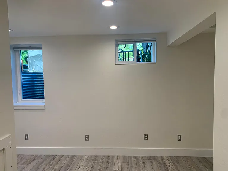 701 Brooks St #B — Photo 5