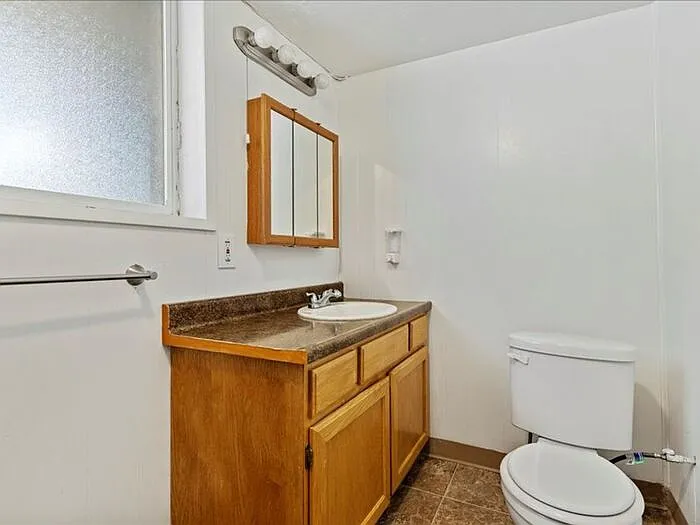 1376 E Greenfield Ave — Photo 9