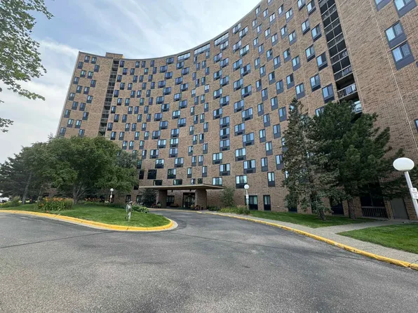 1181 Edgcumbe Rd APT 714, Saint Paul, MN 55105