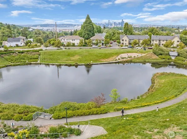 2980 SW Raymond Street #301, Seattle, WA 98126