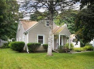 22 Walton Street, Salisbury, CT 06039