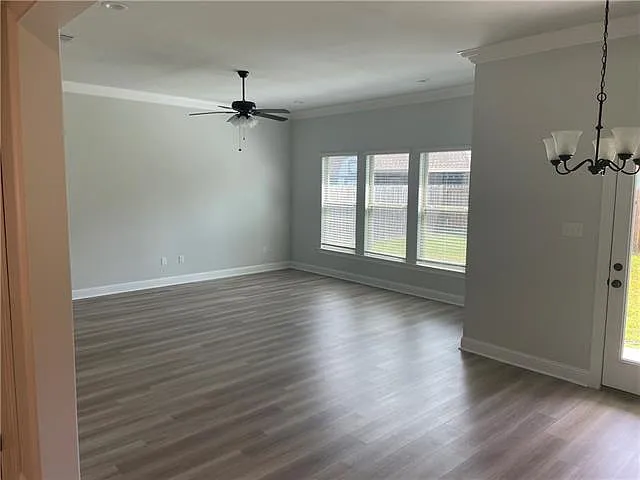 3 bed, 2.0 bath, 1930 sqft, $2,300 — Photo 4