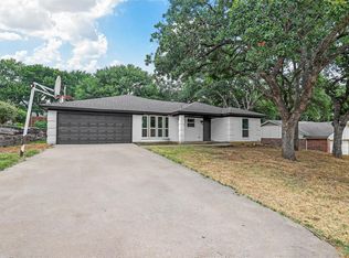 109 Redhaw Ct, Burleson, TX 76028