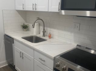 2225 40th Pl NW APT 3, Washington, DC 20007