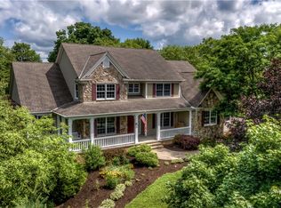 10280 Sablewood Dr, Chagrin Falls, OH 44023