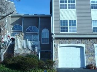 29 Stonehedge Rd, Millington, NJ 07946