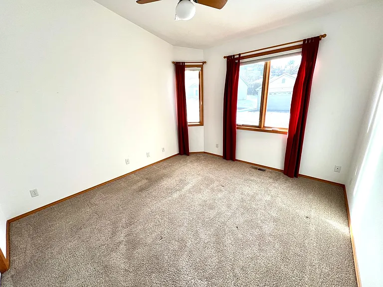 517 Burnham Pl — Photo 21