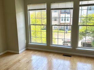 2424 Corn Crib Ct, Herndon, VA 20171