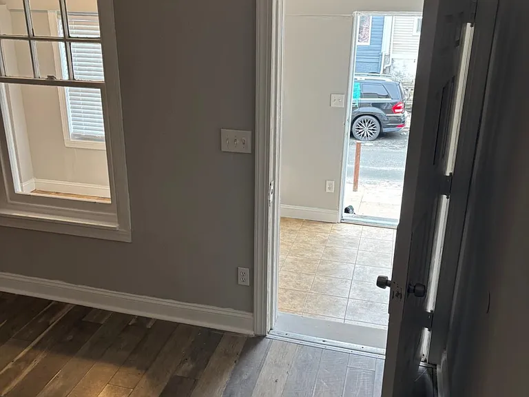 2525 Shields St — Photo 14