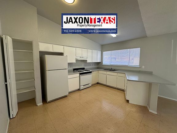 4th image of 2529 Sea Palm Dr