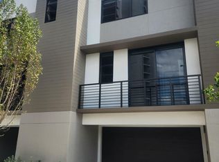 11285 Biscayne Blvd #1225, Miami, FL 33181