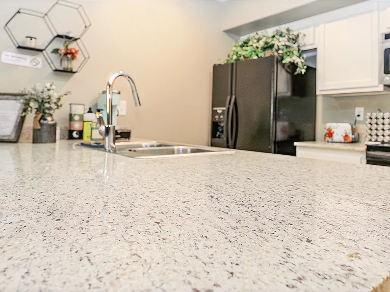 New 2br2ba Kitchen countertop