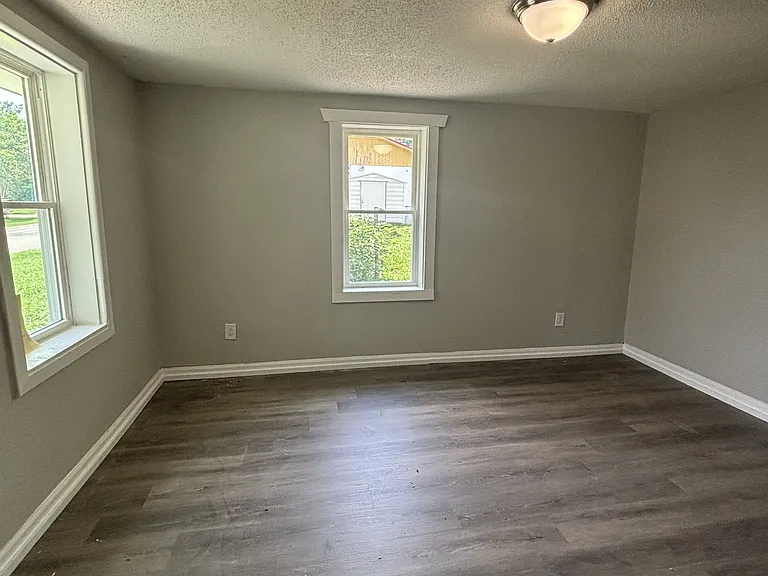 4009 Grasselli Ave SW — Photo 9