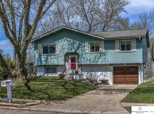 21210 Old Coach Rd, Elkhorn, NE 68022