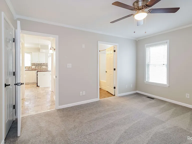 1114 Bridgewater Dr — Photo 9