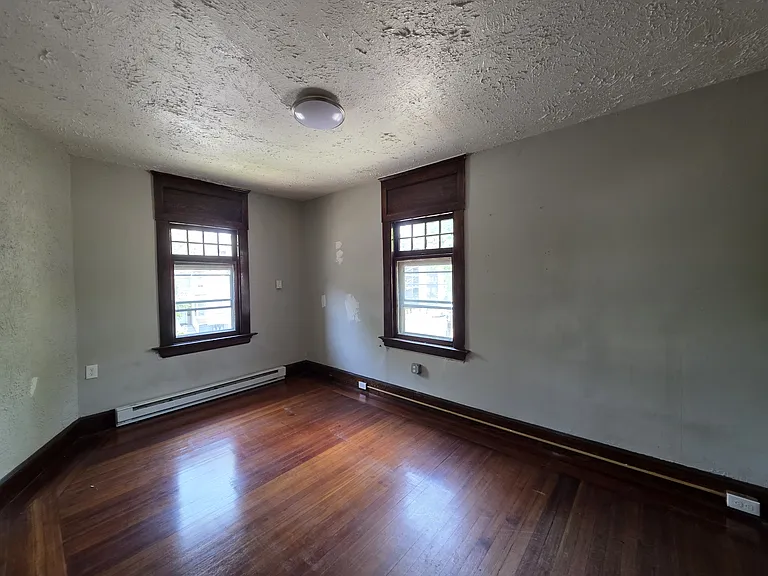 705 George St #B — Photo 11