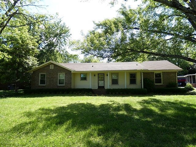 1st image of 2403 Hillmont Dr