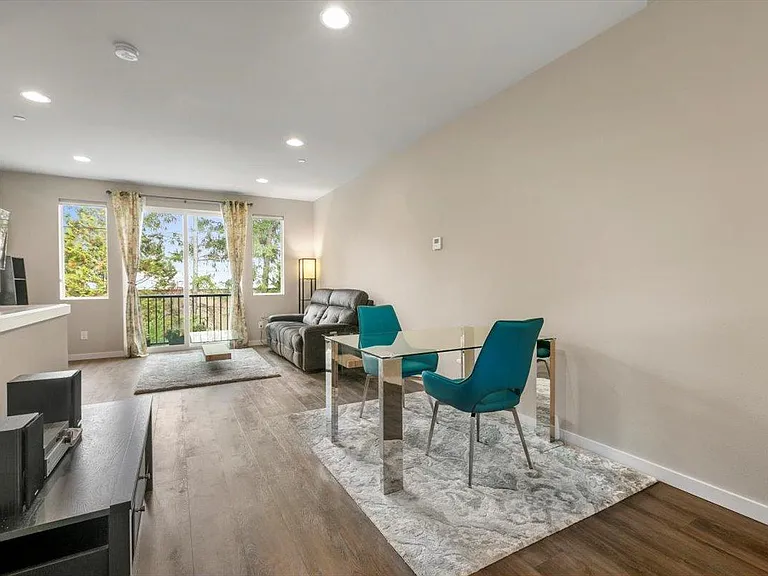 12925 3rd Ave SE #D5 — Photo 8