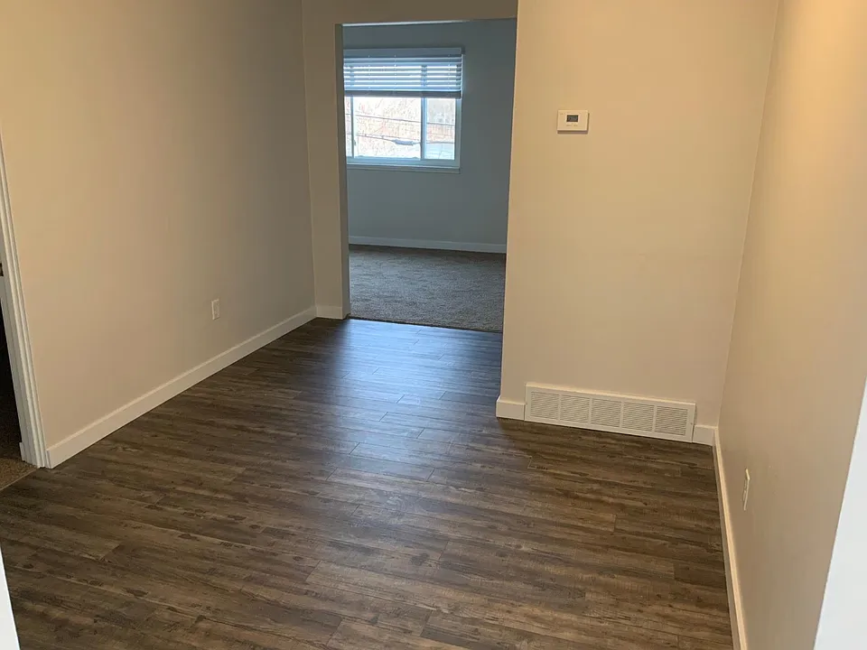 17 River Rd #17-4