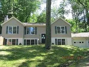 142 Lazy Livin Ln photo 1