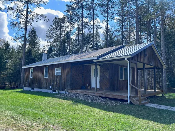 423 County Route 15, Lacona, NY 13083