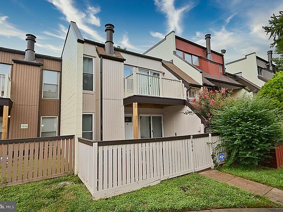 2nd image of 3804 El Camino Pl Unit 5