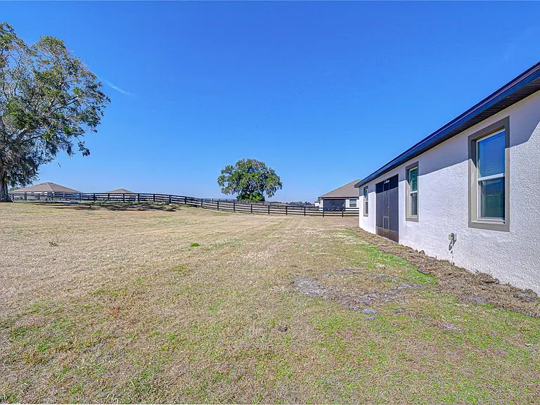 10027 Dolphin Gull Cir — Photo 45
