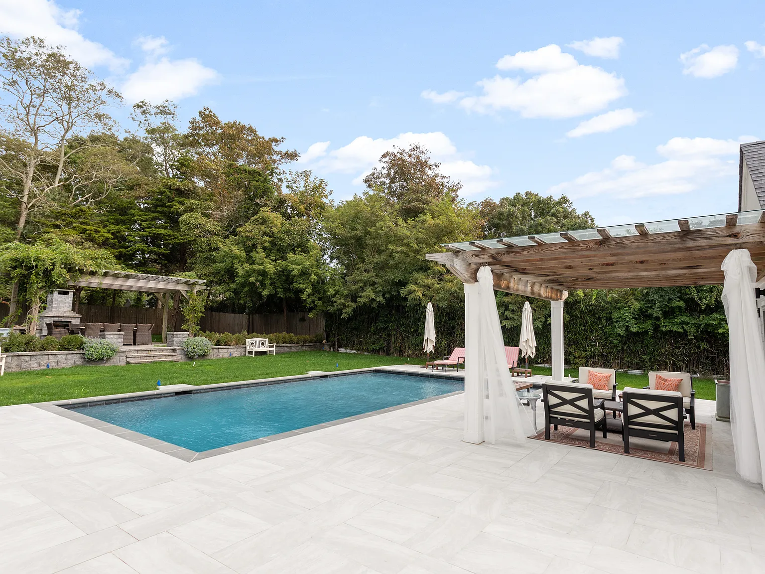 Southampton New Construction with Pool House — Photo 4