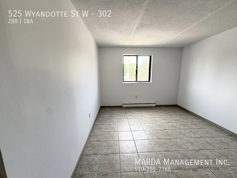 525 Wyandotte St W #302 — Photo 16