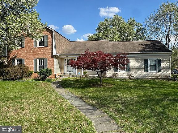 2nd image of 5902 6th St S