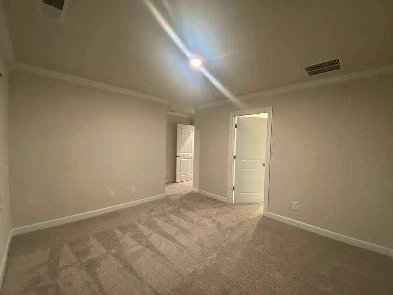 3762 Memorial Pkwy — Photo 31