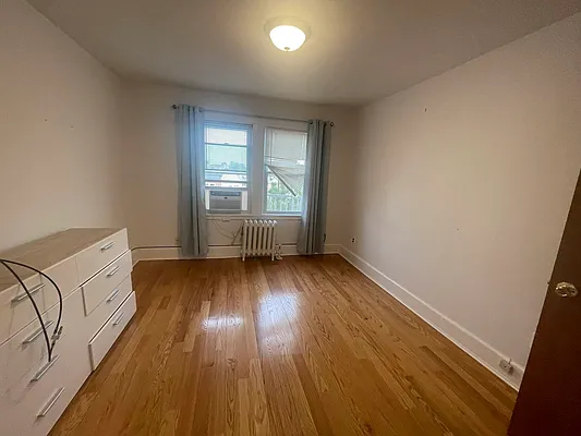 Rented by Metropolis International Realty Inc. | media 11