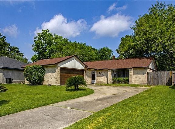 3rd image of 19827 Bolton Bridge Ln