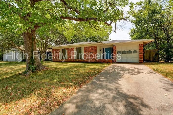 1st image of 5109 Creekline Dr