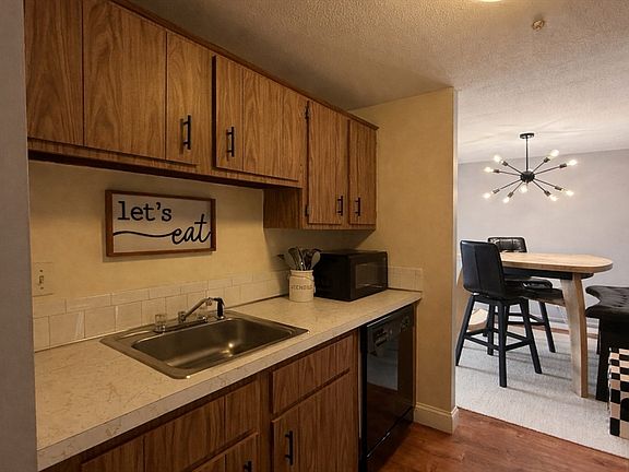 3rd image of 145 Pleasant St APT A403