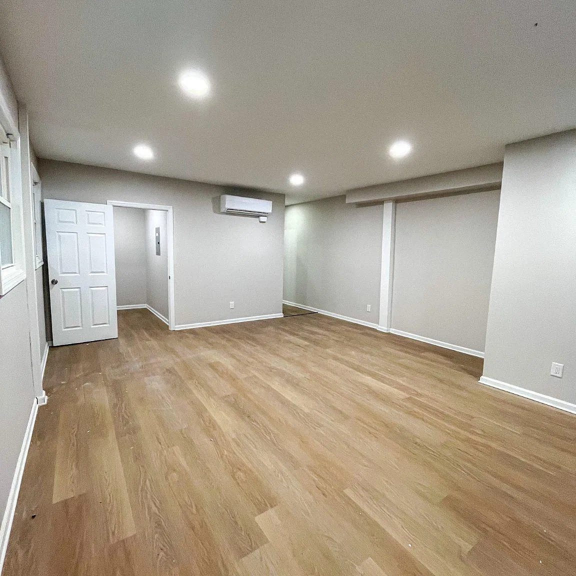 2 bed, 1.0 bath, 1000 sqft, $1,800 — Photo 2