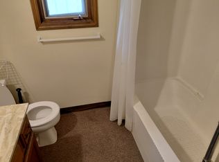 1613 N Baker St APT C, Hutchinson, KS 67501