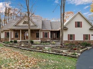 1030 Stolle Rd, Elma, NY 14059