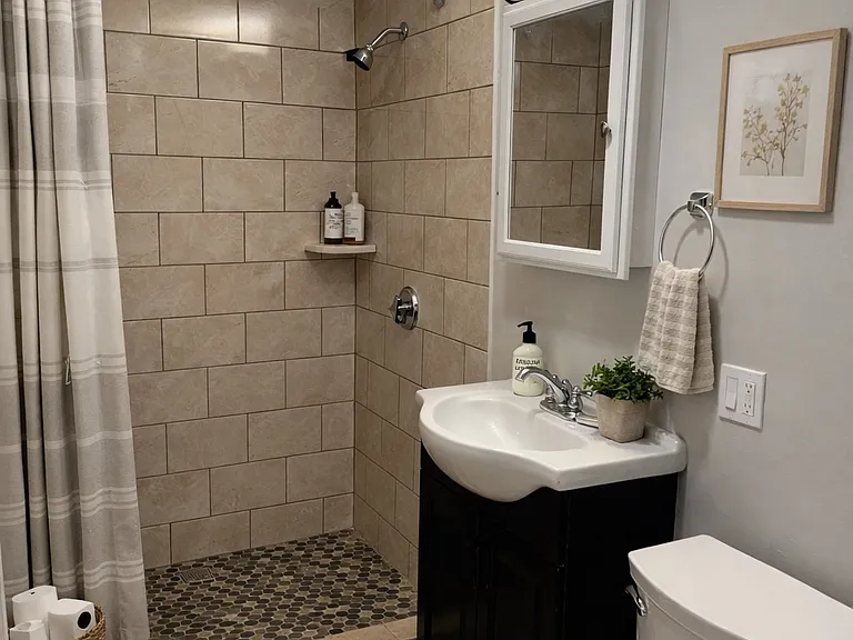 249 Maverick St #12 — Photo 3