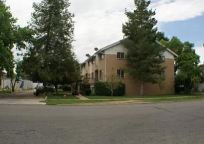 136 E 400 N #206 — Photo 8