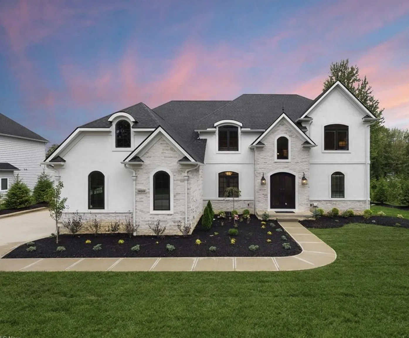 30248 Hilliard Blvd photo 1
