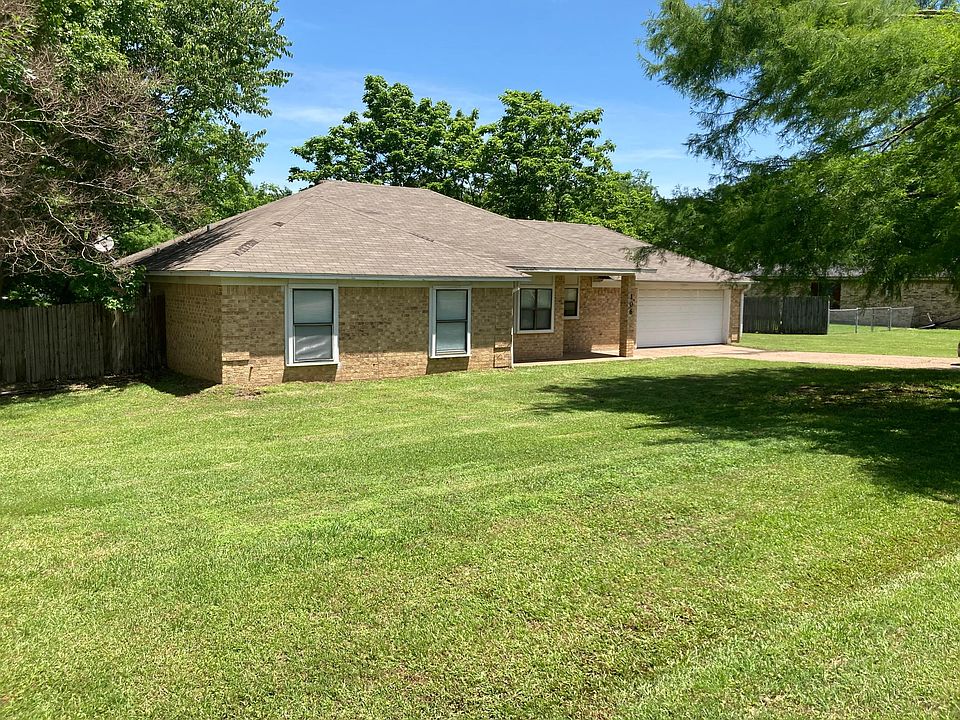 1st image of 106 Wendy Dr