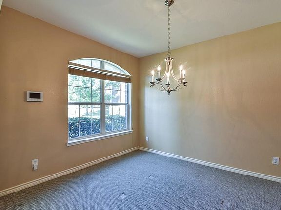 5th image of 603 Marble Falls Ct