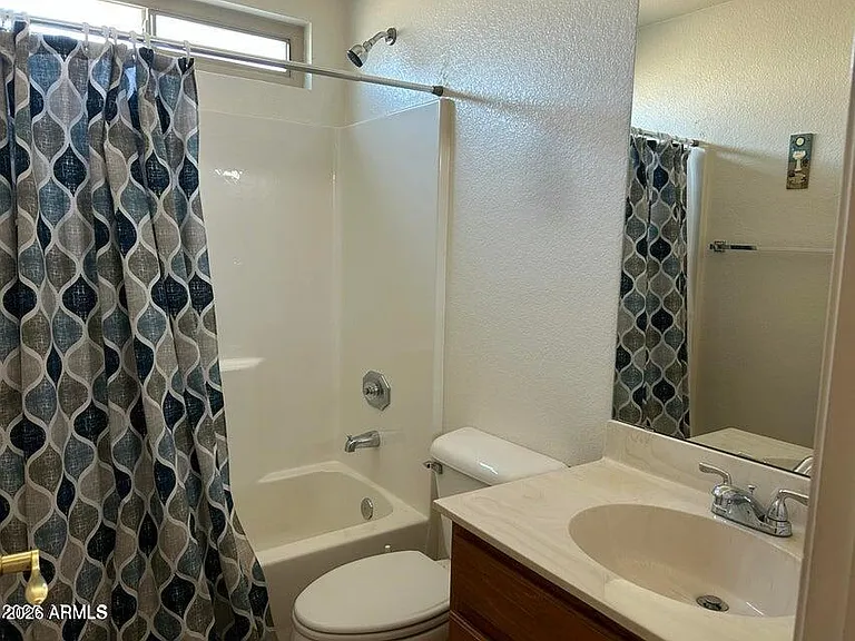 1807 E Lindrick Dr — Photo 7