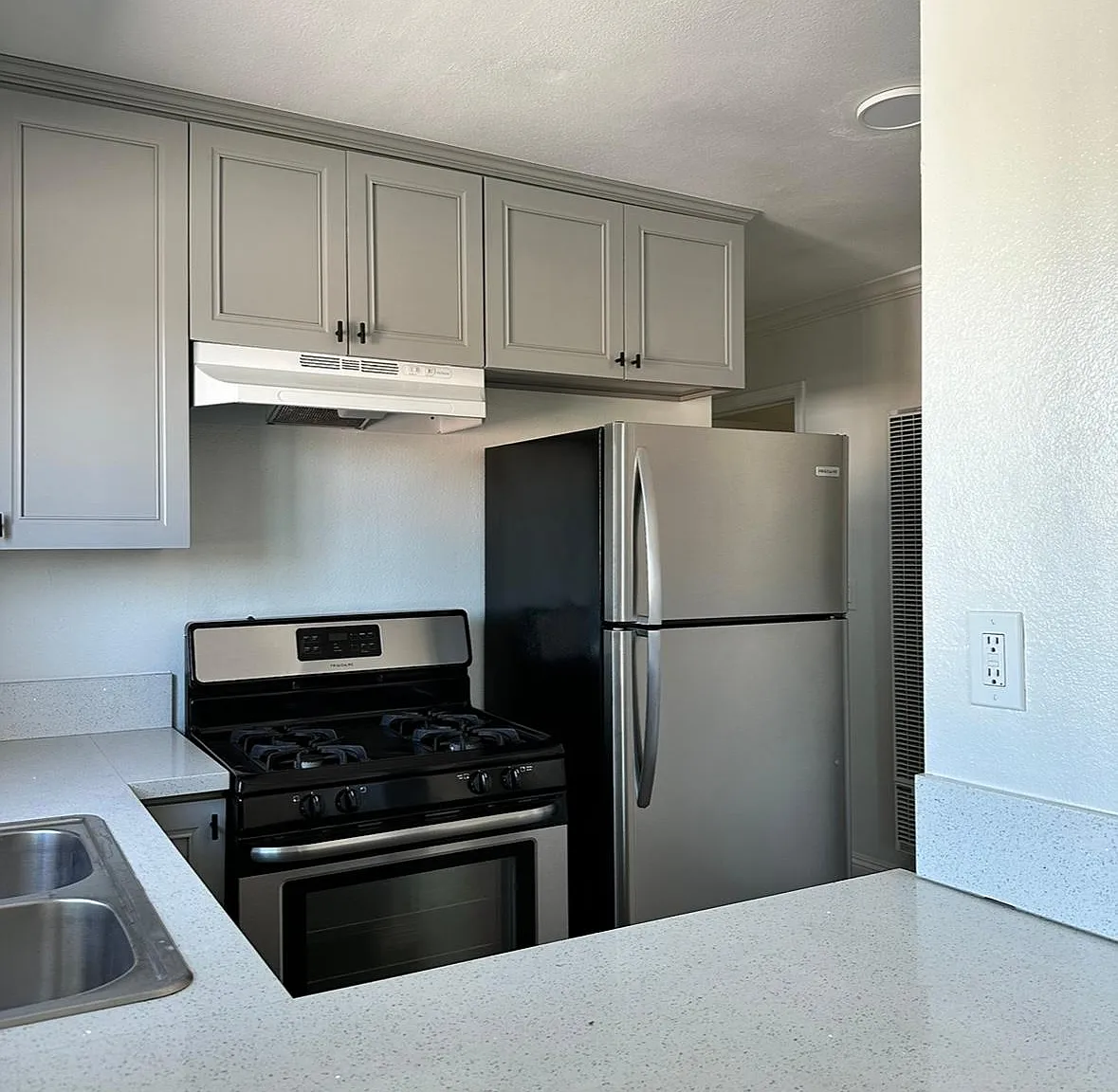 1 bed, 650 sqft, $1,995 — Photo 1