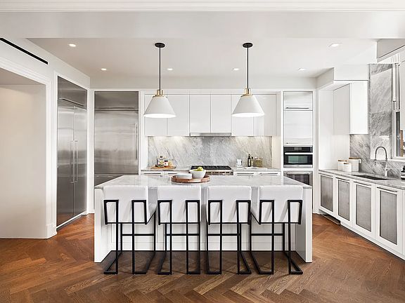 2nd image of 344 W 72nd St #1101