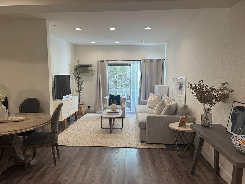 1st image of 1440 Veteran Ave APT 228