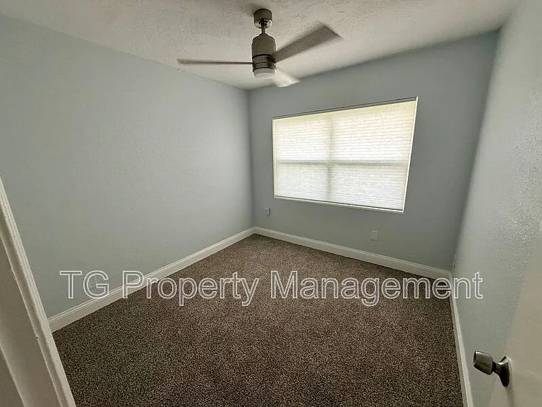 4721 E Castlewood Dr — Photo 12