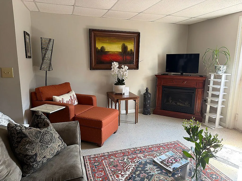 1 bed, 1000 sqft, $1,800 — Photo 4