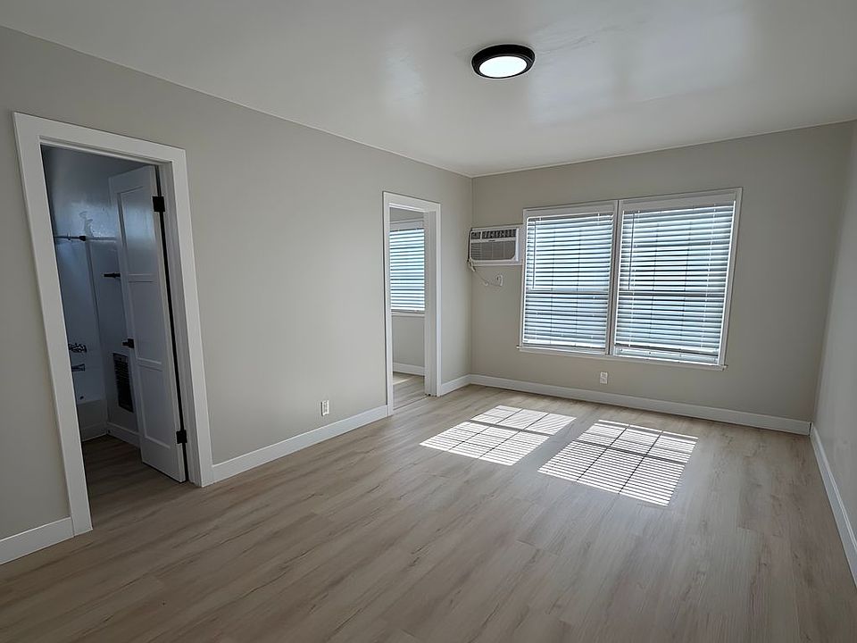 1st image of 3039 W Vernon Ave APT 8